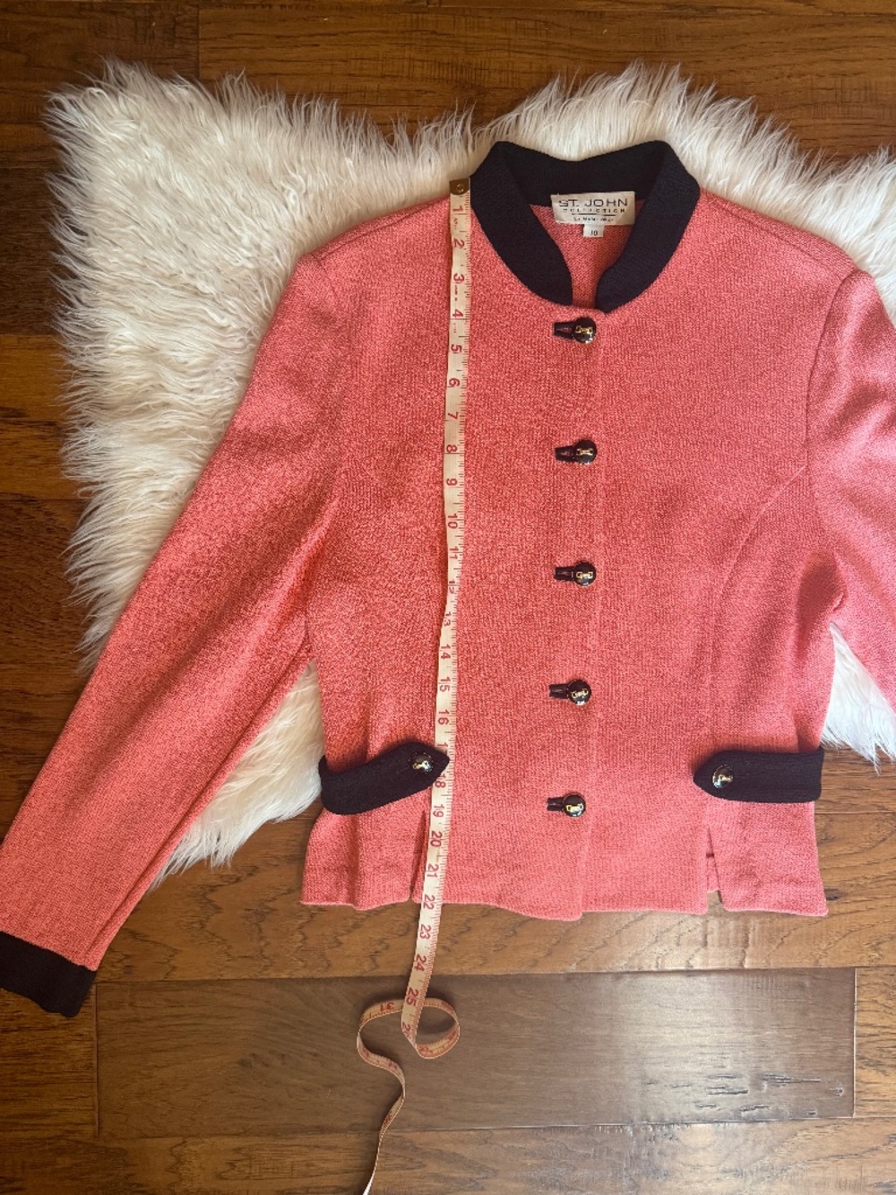 Sophisticated St. John Tailored Passion Pink & Black Blazer - Picture 5 of 8